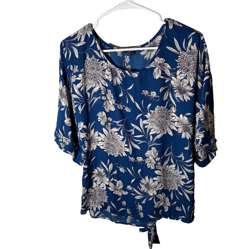 West Kei Blouse Women's XL Blue Floral Round Neck Half Size Tie Lightweight Top